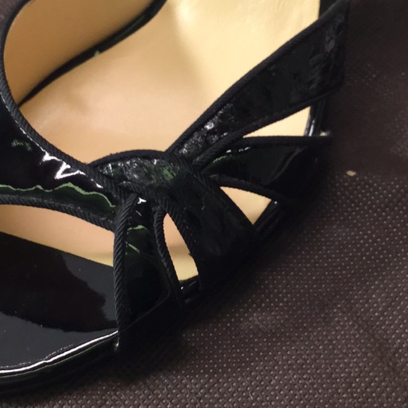 Cole Haan Black Paten leather heels - Picture 5 of 5